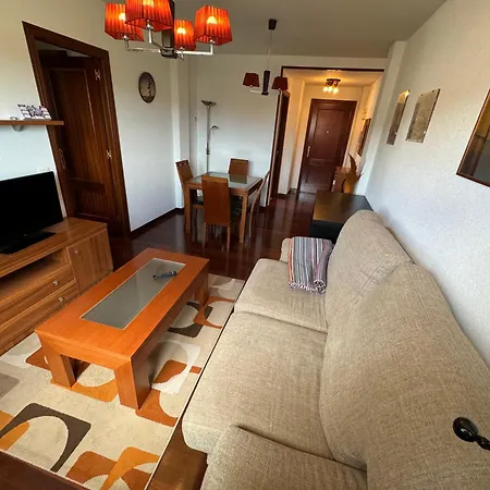 En Urba Con Piscina Y Parking Apartamento Suances