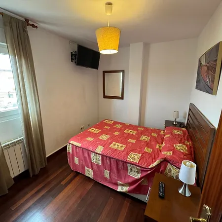 Garaje Y Piscina Comunitaria! *