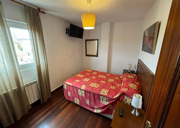 Garaje Y Piscina Comunitaria! *