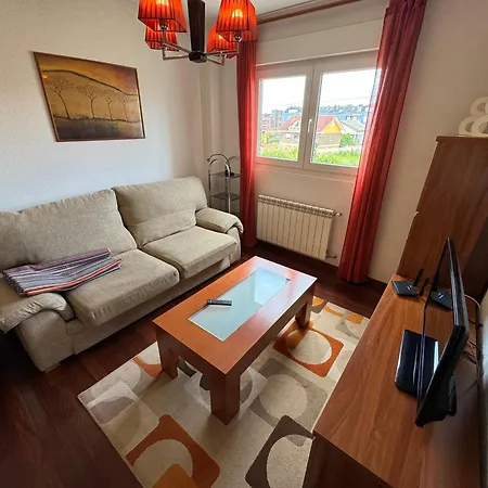 Garaje Y Piscina Comunitaria! *