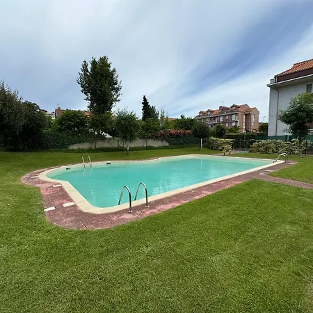 Garaje Y Piscina Comunitaria! * Suances