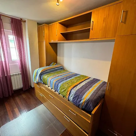 Garaje Y Piscina Comunitaria!